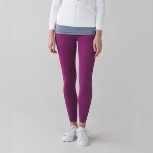 Lululemon Enlighten Tight Regal Plum Seamless Leggings Size Small